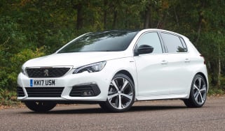 white peugeot 308